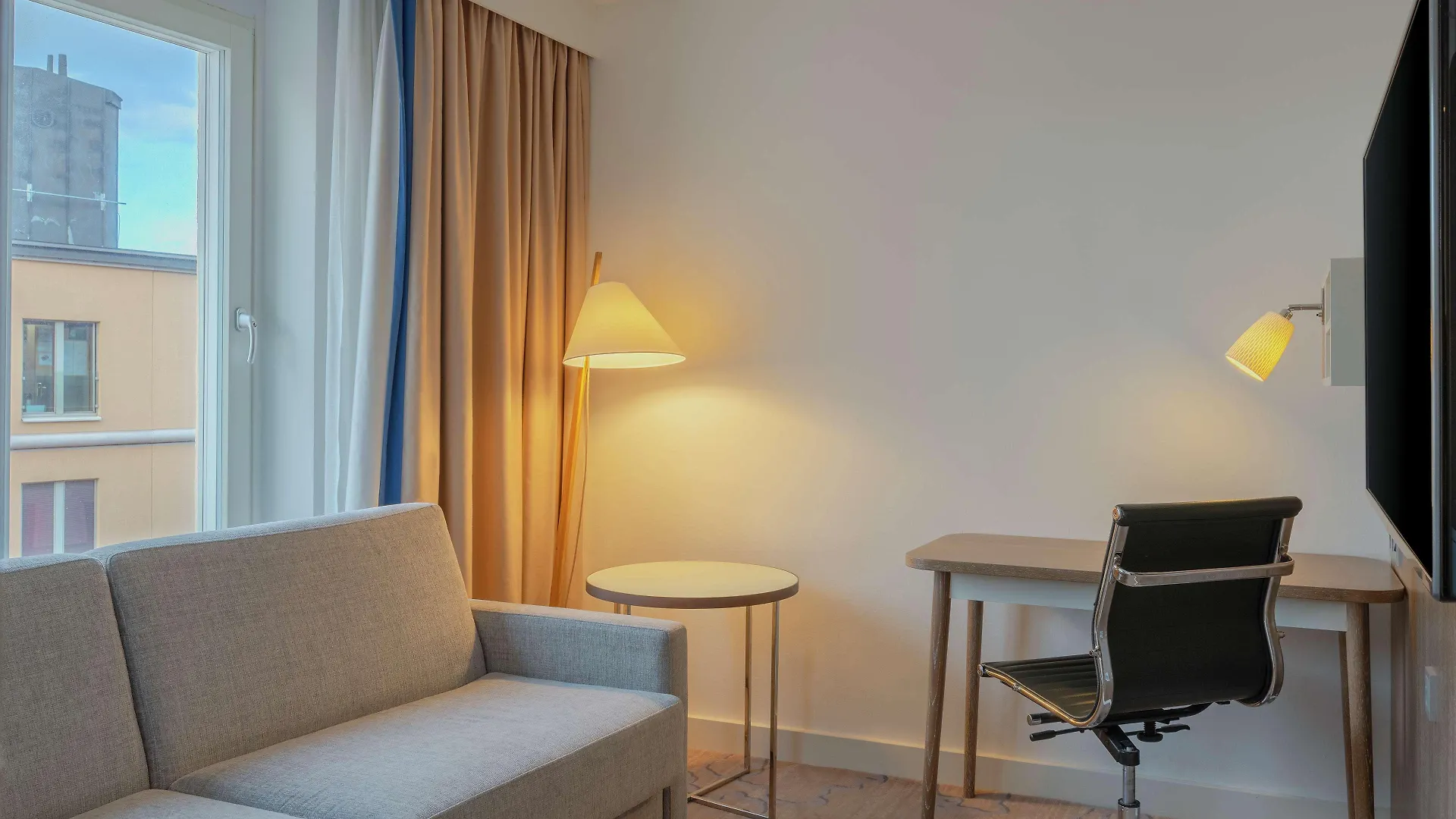 Hilton Stockholm Slussen Hotel 4*,